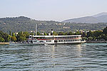 Battello in navigazione sul lago di Garda